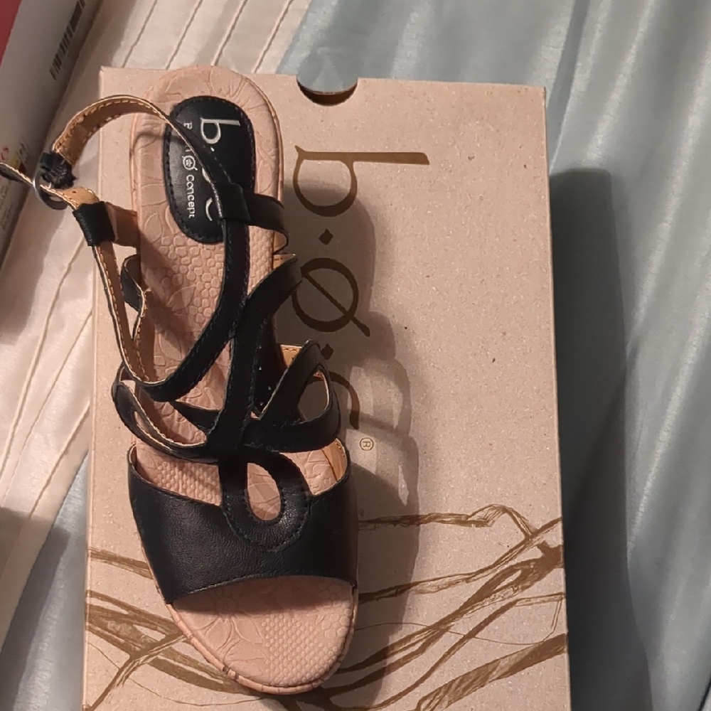 b.o.c. Black Strappy Sandals for Casual Elegance